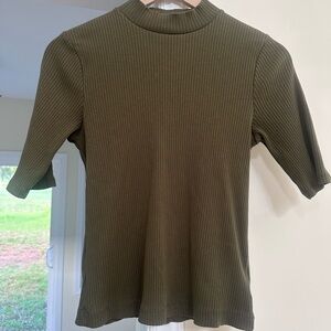 Old Navy Olive Short Sleeve Ribbed Tee